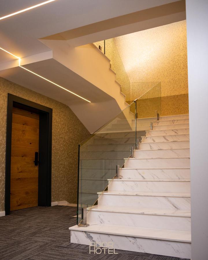 Ador Hotel North Mitrovica Exterior photo